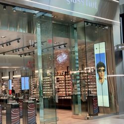 Sunglass Hut, Manhattan Village
