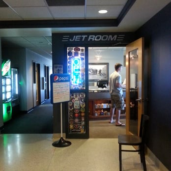 Jet Room Restaurant - Enter here - Diners Near Me - Madison, Wisconsin