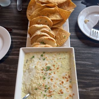 Cliff Dining Pub - Spinach dip half and half with chips and bread - Sushi Bars Near Me - Draper, Utah Cliff Dining Pub - Spinach dip half and half with chips and bread - Sushi Bars Near Me - Draper, Utah