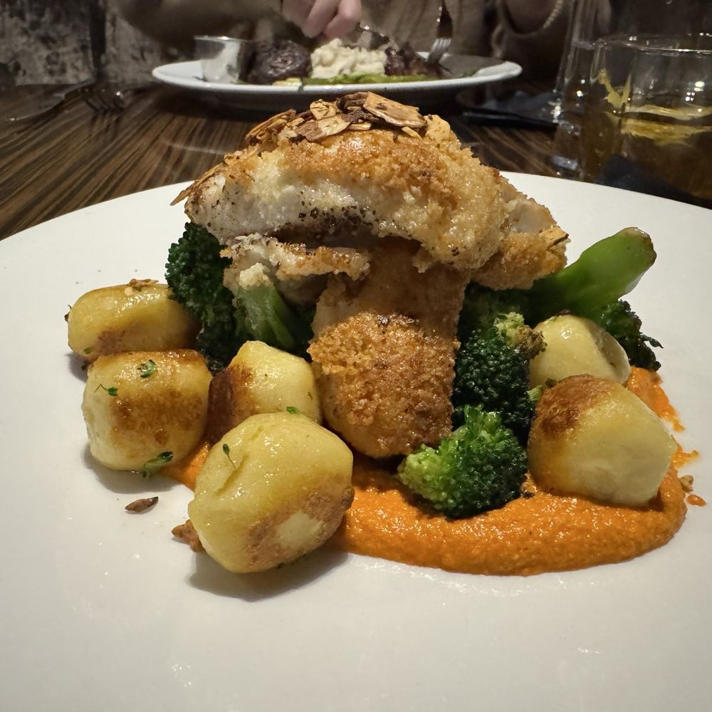 Rosewood Grill - Almond Crusted Walleye - New American Near Me - Hudson, Ohio