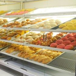 La Zapoteca Market - They have a nice selection of "Pan Dulce" sweet bread.