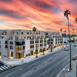 Rae on Sunset - Rae on Sunset West Building