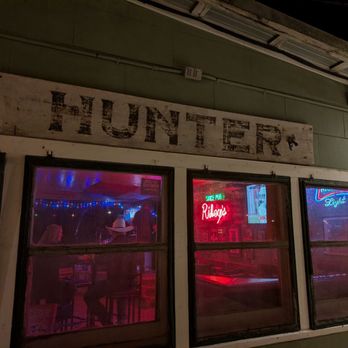 Riley's Tavern - Music Venues Near Me - Hunter, Texas