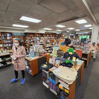 Politics and Prose - Bookstores Near Me - Washington, DC, District of Columbia