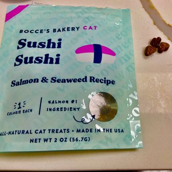 Vetique - Complimentary Cat Treats in The Examination Room-5/23 - Veterinarians Near Me - Chicago, Illinois