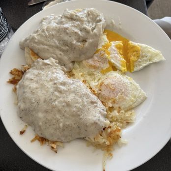 4 Korners - Biscuits & gravy with eggs - American Near Me - Angola, Indiana 4 Korners - Biscuits & gravy with eggs - American Near Me - Angola, Indiana