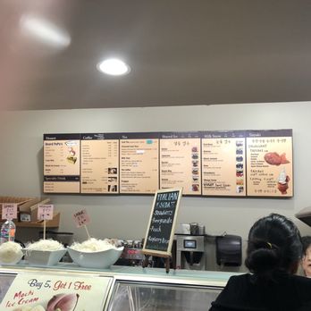 Beard Papa's - Bakeries Near Me - Irvine, California