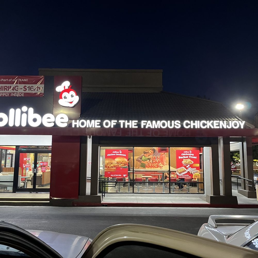 Jollibee - Night view - Filipino Near Me - West Covina, California Jollibee - Night view - Filipino Near Me - West Covina, California