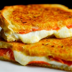C'est Cheese Food Truck - The Bee Sting