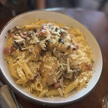 Turner's Seafood - Salem - Chicken Pasta - Seafood Near Me - Salem, Massachusetts Turner's Seafood - Salem - Chicken Pasta - Seafood Near Me - Salem, Massachusetts