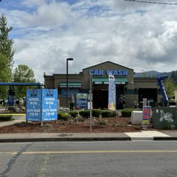 Exterior photo of Wild Willy’s Car Wash - Springfield, Oregon Exterior photo of Wild Willy’s Car Wash - Springfield, Oregon