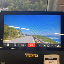 YMCA - Modern treadmills