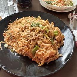 Pad Thai with chicken