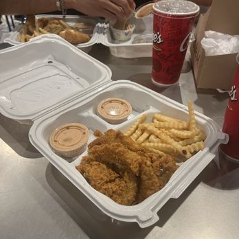 Raising Cane's Chicken Fingers - Amazing food - Fast Food Near Me - El Centro, California Raising Cane's Chicken Fingers - Amazing food - Fast Food Near Me - El Centro, California
