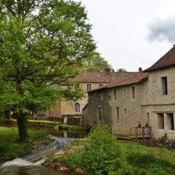 Le Puyfavard - St. Jean de Cole just a 5 minute drive from Puyfavard.