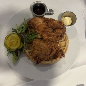 Bubba - Chicken and waffles - Southern Near Me - Des Moines, Iowa