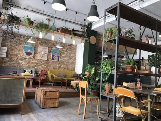 7VB Café by null