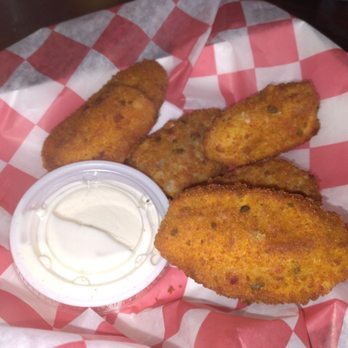 Courtside Pizza - fried chicken nuggies and dip - Pizza Near Me - Athens, Ohio