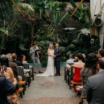 RomCom Weddings - Wedding Planning Near Me