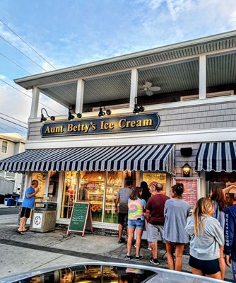 Aunt Betty's Ice Cream Shack by null