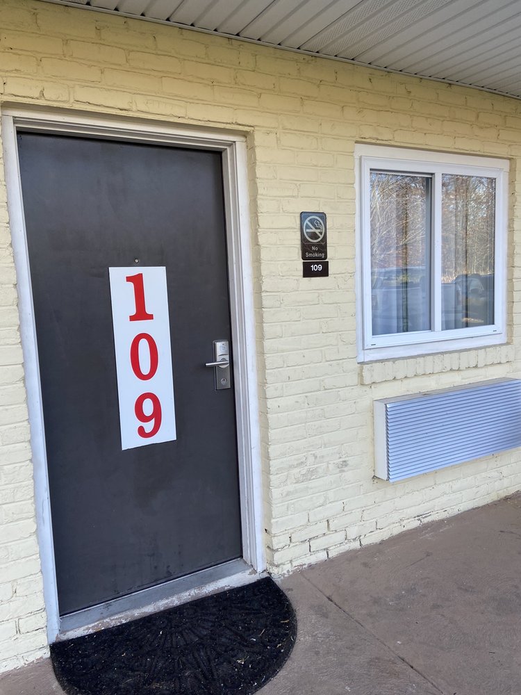 THE CHATEAU VALLEY Updated November 2024 22 Photos 2522 W