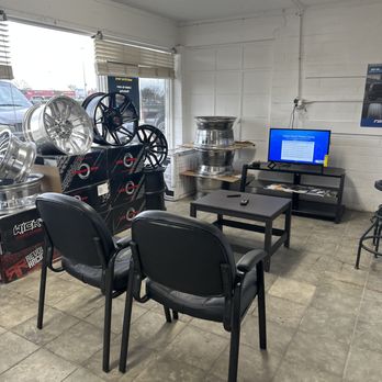 J&R Tire Service - Tires Near Me J&R Tire Service - Tires Near Me