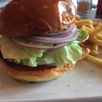 Bloom - Grass-fed burger with fries and green aioli dipping sauce - Coffee & Tea Near Me - Los Angeles, California