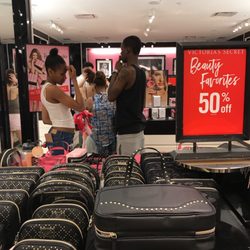 Victoria's Secret & PINK