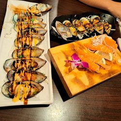 Sushi Tomo - I absolutely LOVE my baked mussels