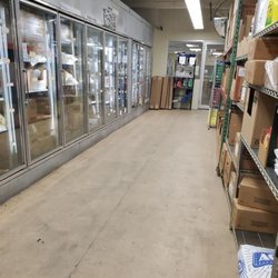 Luzo Maxi Market - Inside