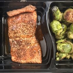 SEEDS Food for your soul - Baked salmon and broccoli