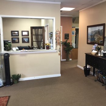 David Eckerson,DC C.M.E- DOT Exam Ventura Oxnard - The front desk and coffee station! - Chiropractors Near Me - Ventura, California David Eckerson,DC C.M.E- DOT Exam Ventura Oxnard - The front desk and coffee station! - Chiropractors Near Me - Ventura, California