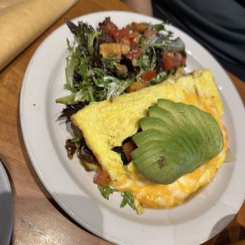Bespoke All Day Cafe - Spinach & Mushroom Omelette - Breakfast & Brunch Near Me - Las Vegas, Nevada