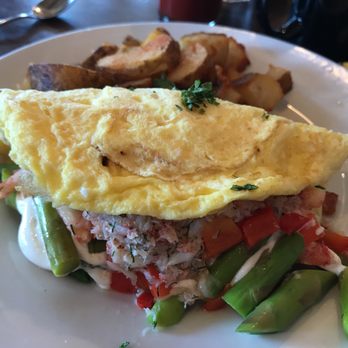 McKay Cottage Restaurant - Snow crab Omelette - American Near Me - Bend, Oregon McKay Cottage Restaurant - Snow crab Omelette - American Near Me - Bend, Oregon
