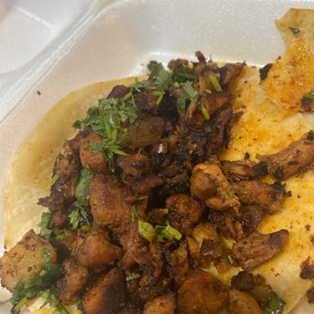 El Maguey on the Road - Already ate one of my al pastor tacos so yummy! - Food Trucks Near Me - Hialeah, Florida