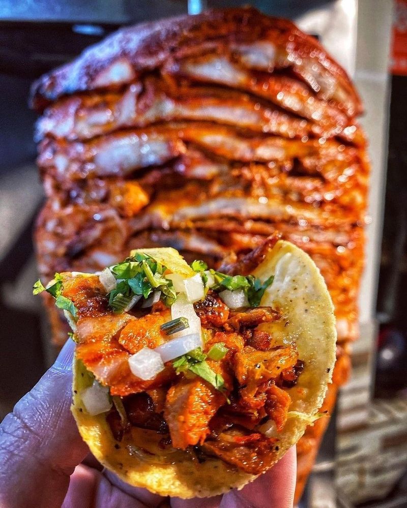 El Bigotacos Taquería
