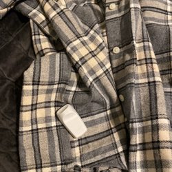 Old Navy - Like how ‍ make sure they take them off before you leave