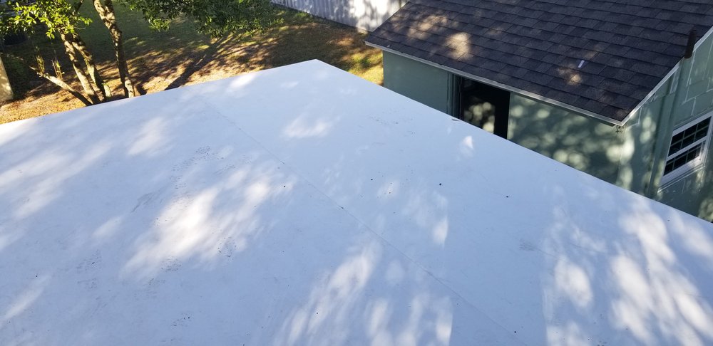 Slide of Straight Edge Builders and Roofers