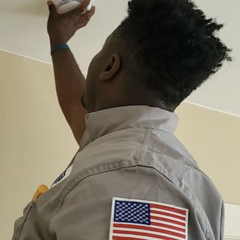Electric Norm - Dean is installing a Smoke and Carbon Monoxide Detector for a customer. - Electricians Near Me - Beaverton, Oregon Electric Norm - Dean is installing a Smoke and Carbon Monoxide Detector for a customer. - Electricians Near Me - Beaverton, Oregon