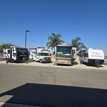 Discover RV - Nice selection of RV's to fit everyone's needs. - RV Repair Near Me - Lodi, California