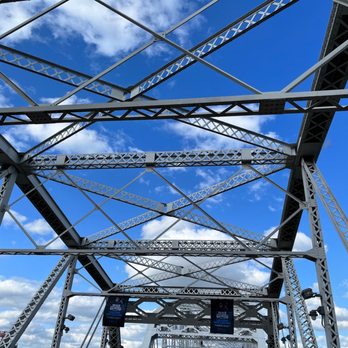 John Seigenthaler Pedestrian Bridge - Landmarks & Historical Buildings Near Me