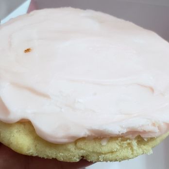 Crumbl - Wilmington - Chilled sugar - Bakeries Near Me - Wilmington, North Carolina