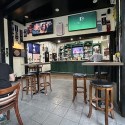 The Fiddlin Pig - Interior