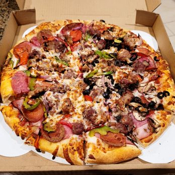 Billy Q's - The Works Pizza - Pizza Near Me - Palm Desert, California