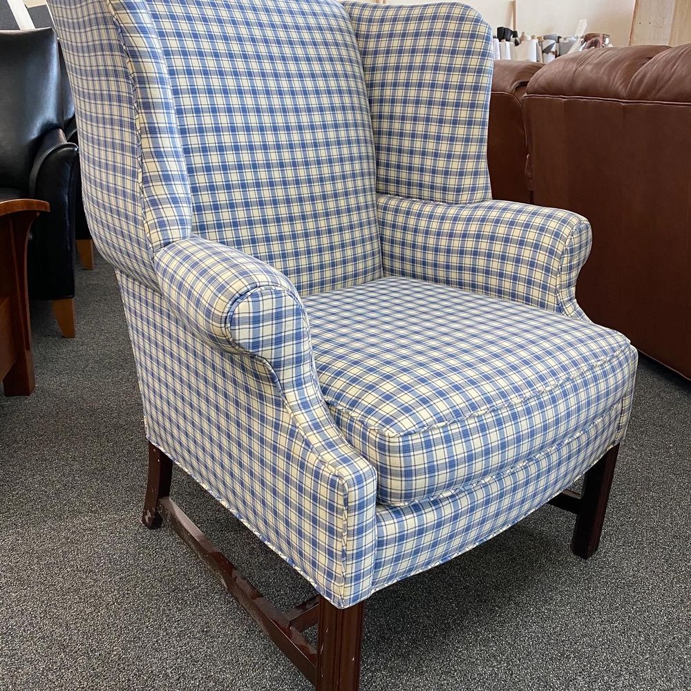 Universal Upholstering - upholstery in Wheeling, IL