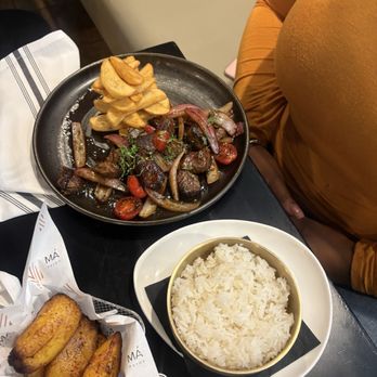 Máncora - Lomo Saltado - Peruvian Near Me - Hartford, Connecticut Máncora - Lomo Saltado - Peruvian Near Me - Hartford, Connecticut