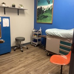Erin Hunt, MD - Exam room