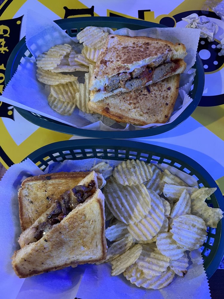 Railroad Street Bar and Grill