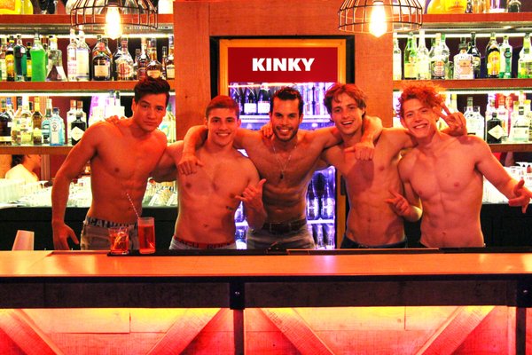 Kinky Bar by null