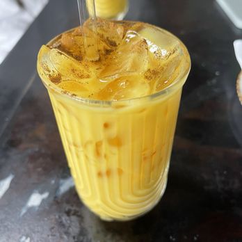 Solar de Cahuenga - Vegan Sunrise Latte - Breakfast & Brunch Near Me - Los Angeles, California Solar de Cahuenga - Vegan Sunrise Latte - Breakfast & Brunch Near Me - Los Angeles, California